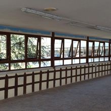 Aluminios Carsan varias ventanas en vidrio y metal