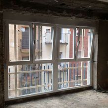 Aluminios Carsan parte de una ventana por dentro